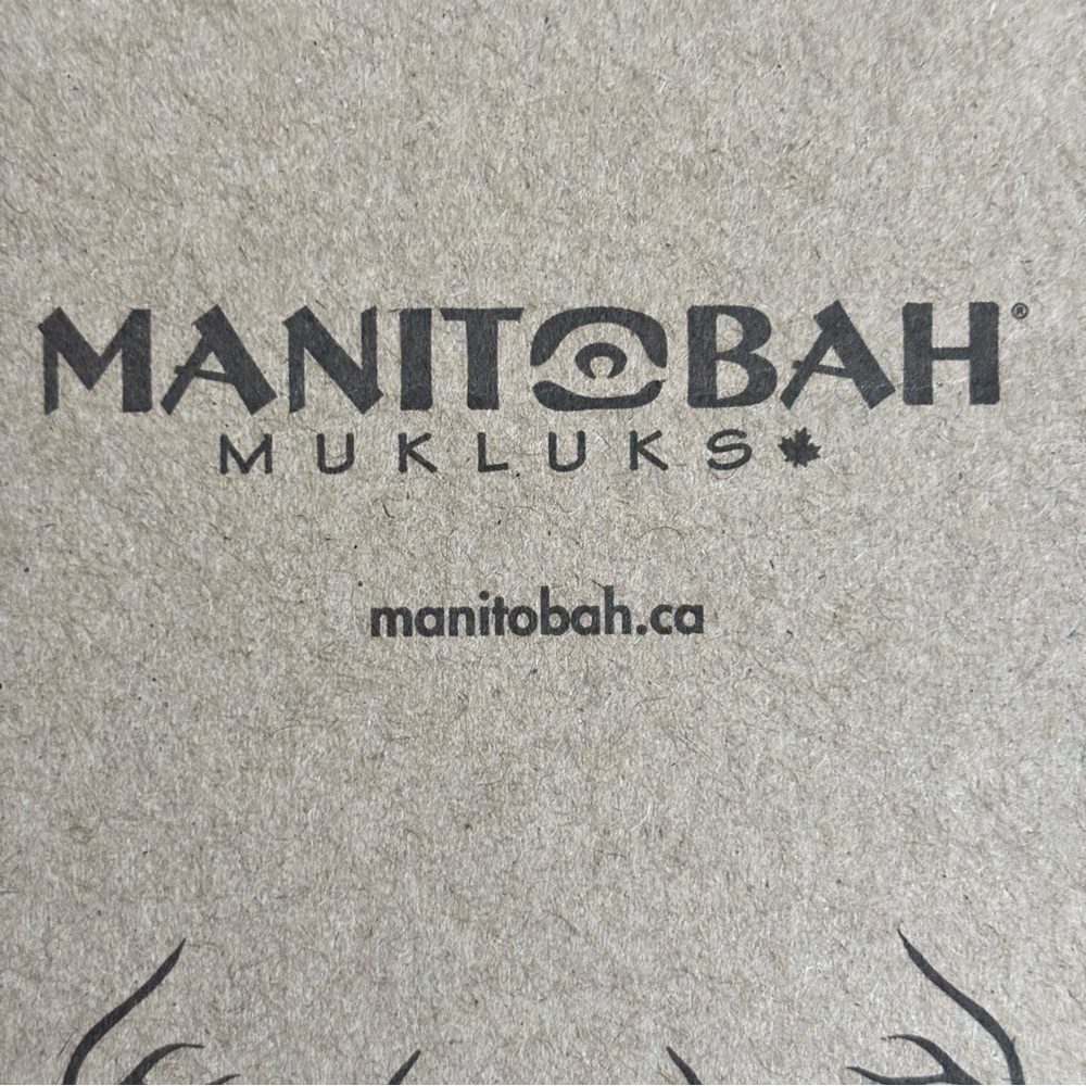 Manitobah | Insulated Leather Puffer Boot 🥾 - Picture 7 of 14